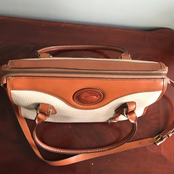 Dooney and Bourke bag - Picture 5 of 12